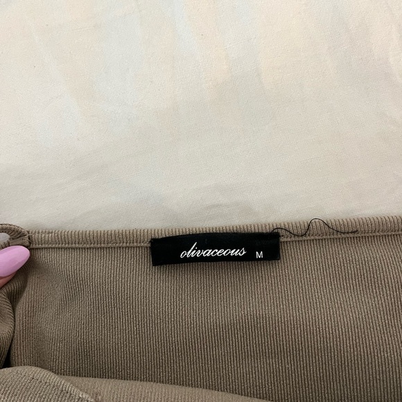 One shoulder crop top - Picture 2 of 3